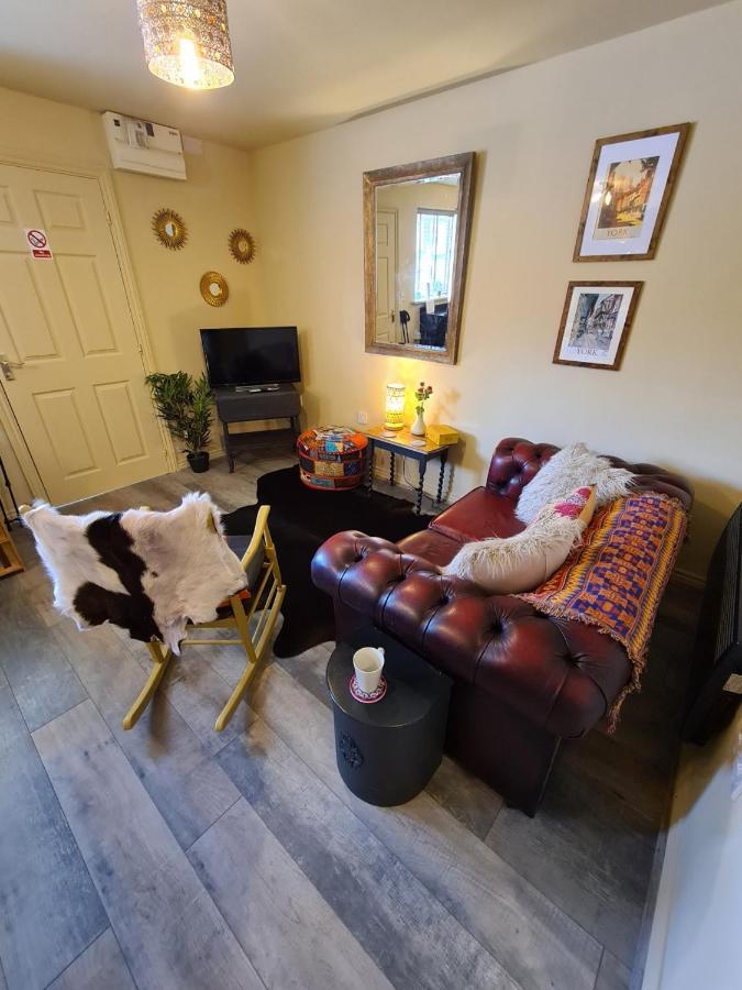 The Shambles By Spires Accommodation A Boho Styled Place To Stay Just 3 Miles From Birches Valley Visitors Centre Cannock Chase 루겔레이 외부 사진