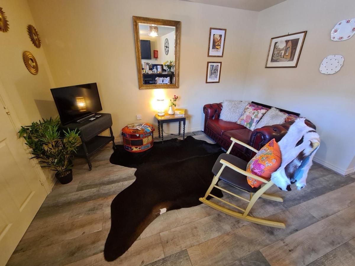 The Shambles By Spires Accommodation A Boho Styled Place To Stay Just 3 Miles From Birches Valley Visitors Centre Cannock Chase 루겔레이 외부 사진
